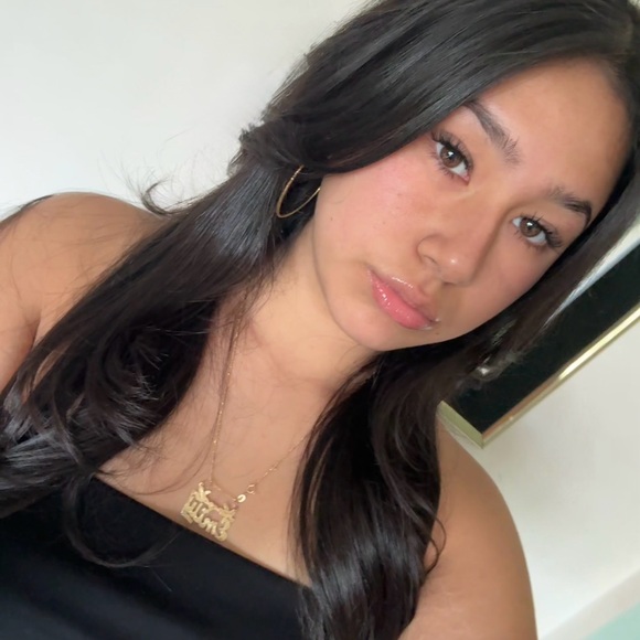 emily_44474